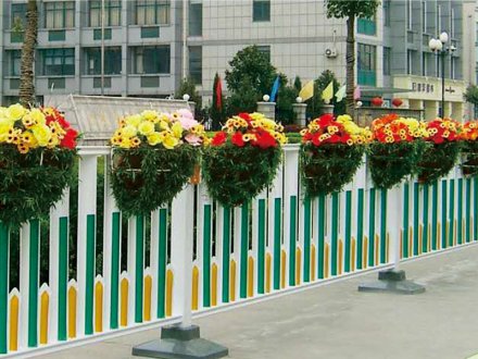 交通護欄分類的依據是什么